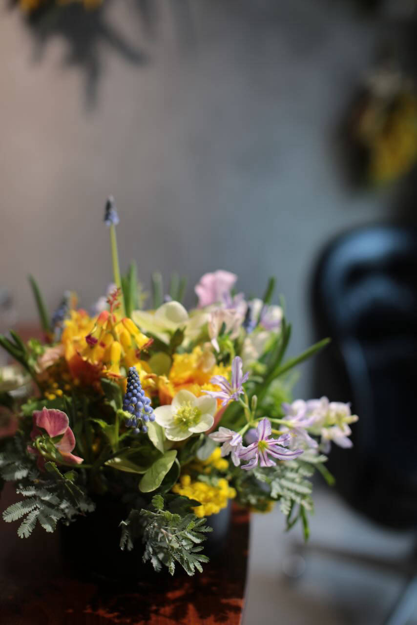 花をそっと繋ぐ